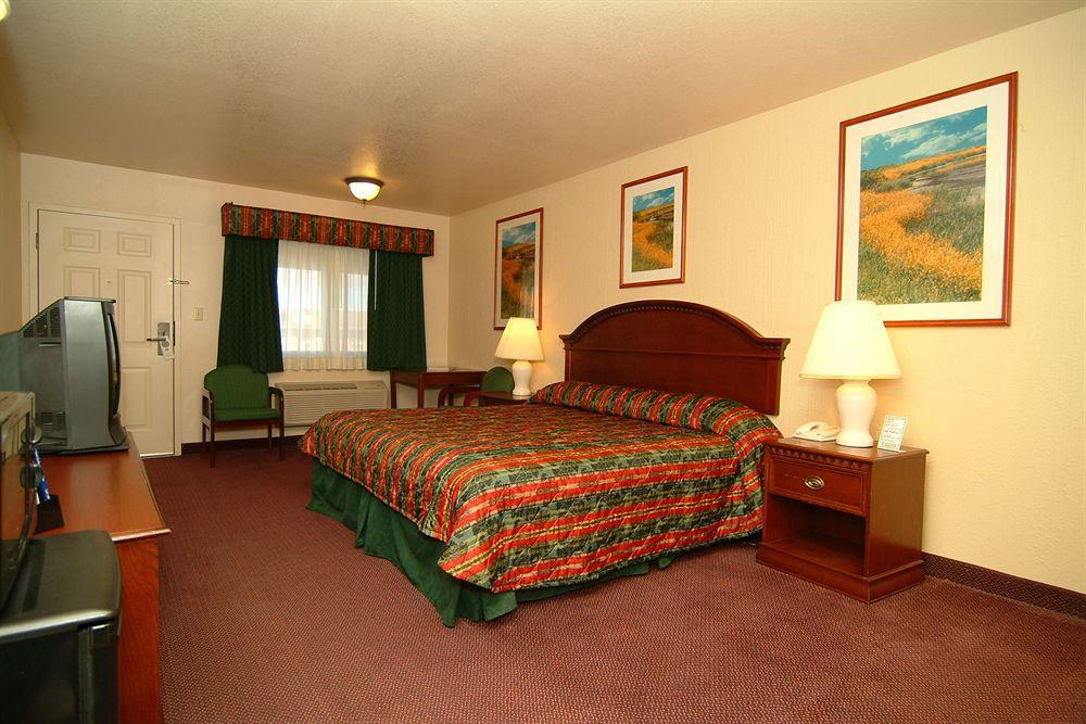 Best Western Deming Southwest Inn Room photo