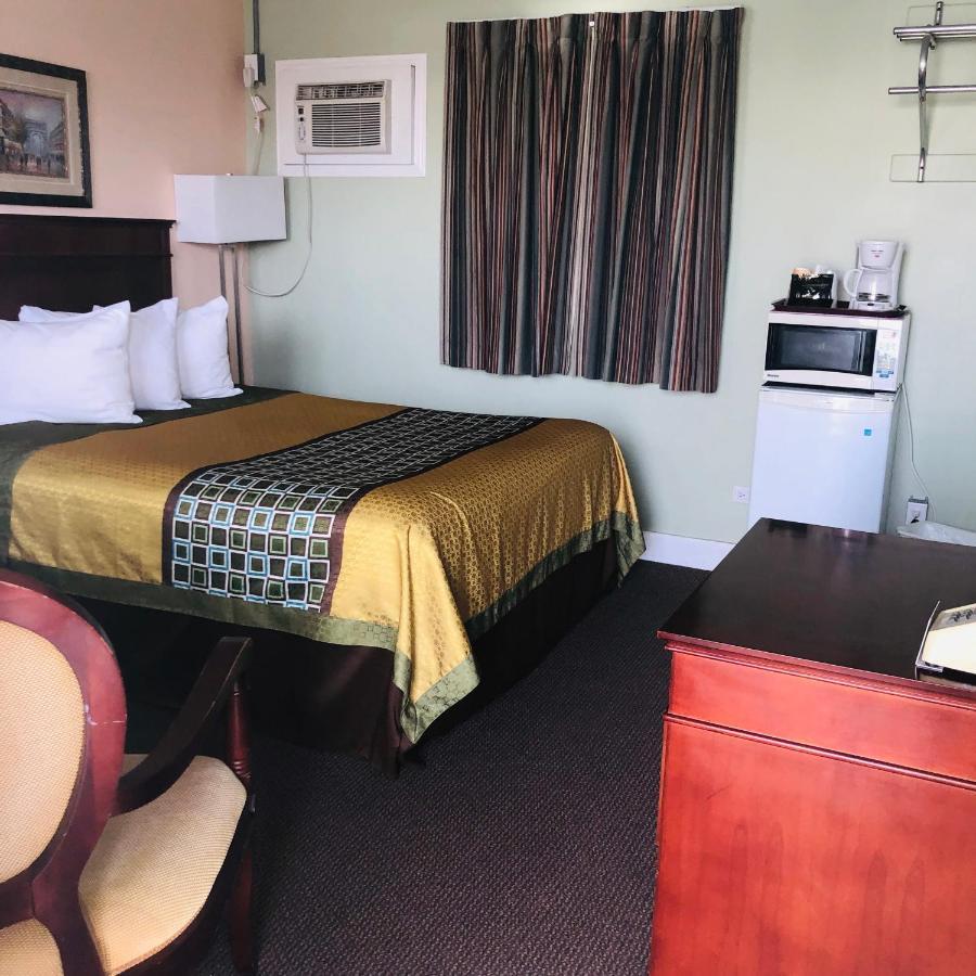 Perth Plaza Inn & Suites Exterior photo