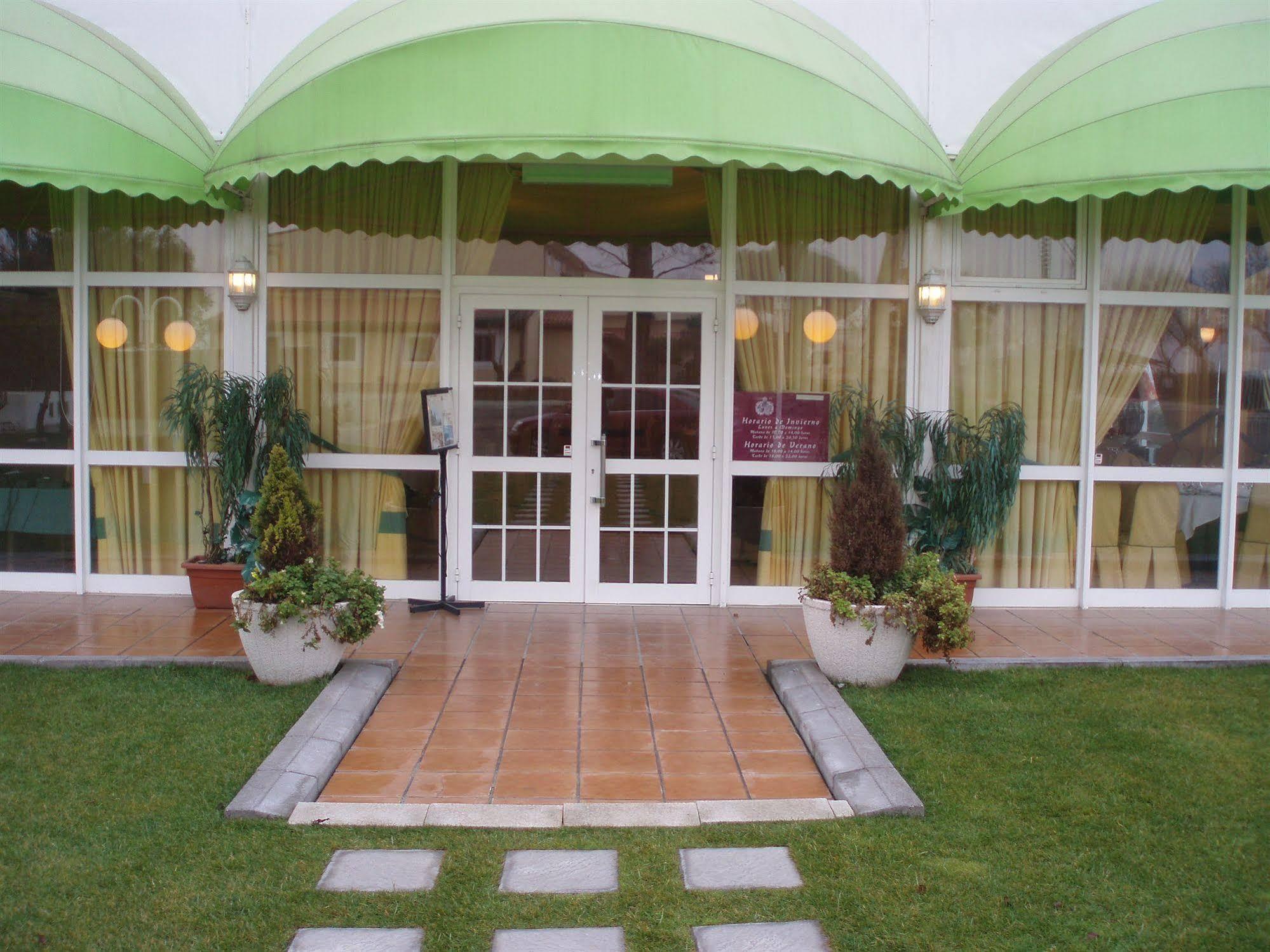 Hotel Ciudad De Navalcarnero Exterior photo