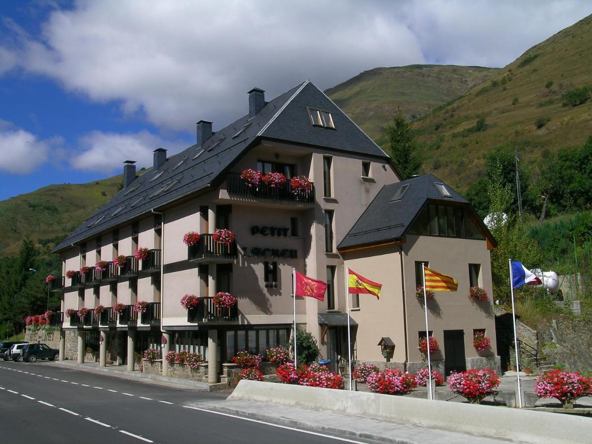 Hotel Petit Lacreu Salardu Exterior photo