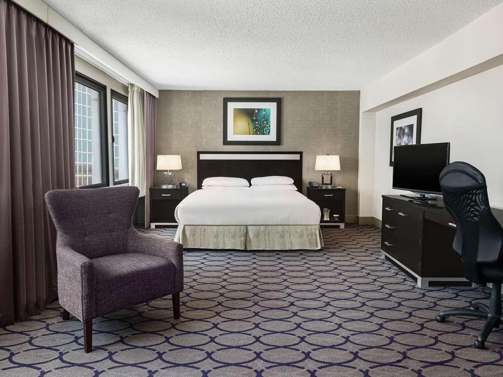 Doubletree By Hilton Newark Penn Station, Nj Hotel Room photo