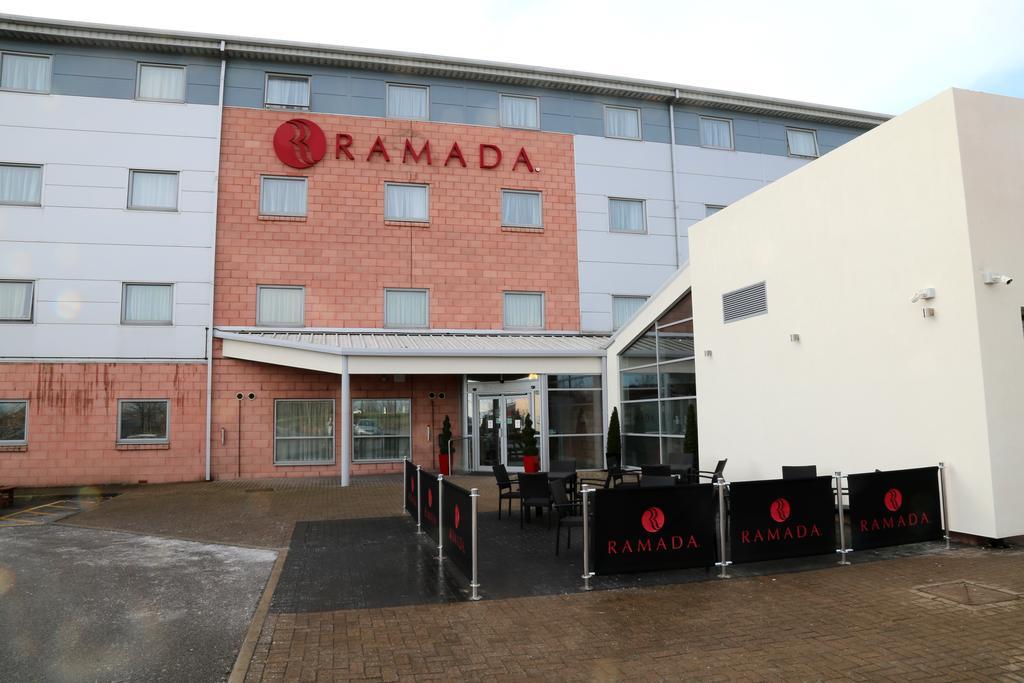 Ramada Wakefield Hotel Exterior photo