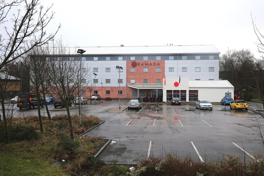 Ramada Wakefield Hotel Exterior photo