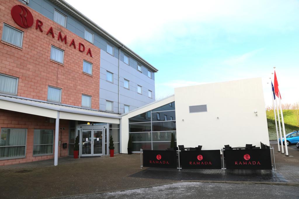 Ramada Wakefield Hotel Exterior photo