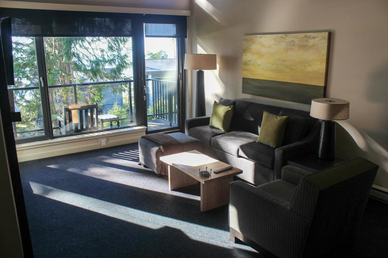 Black Rock Oceanfront Resort Ucluelet Room photo