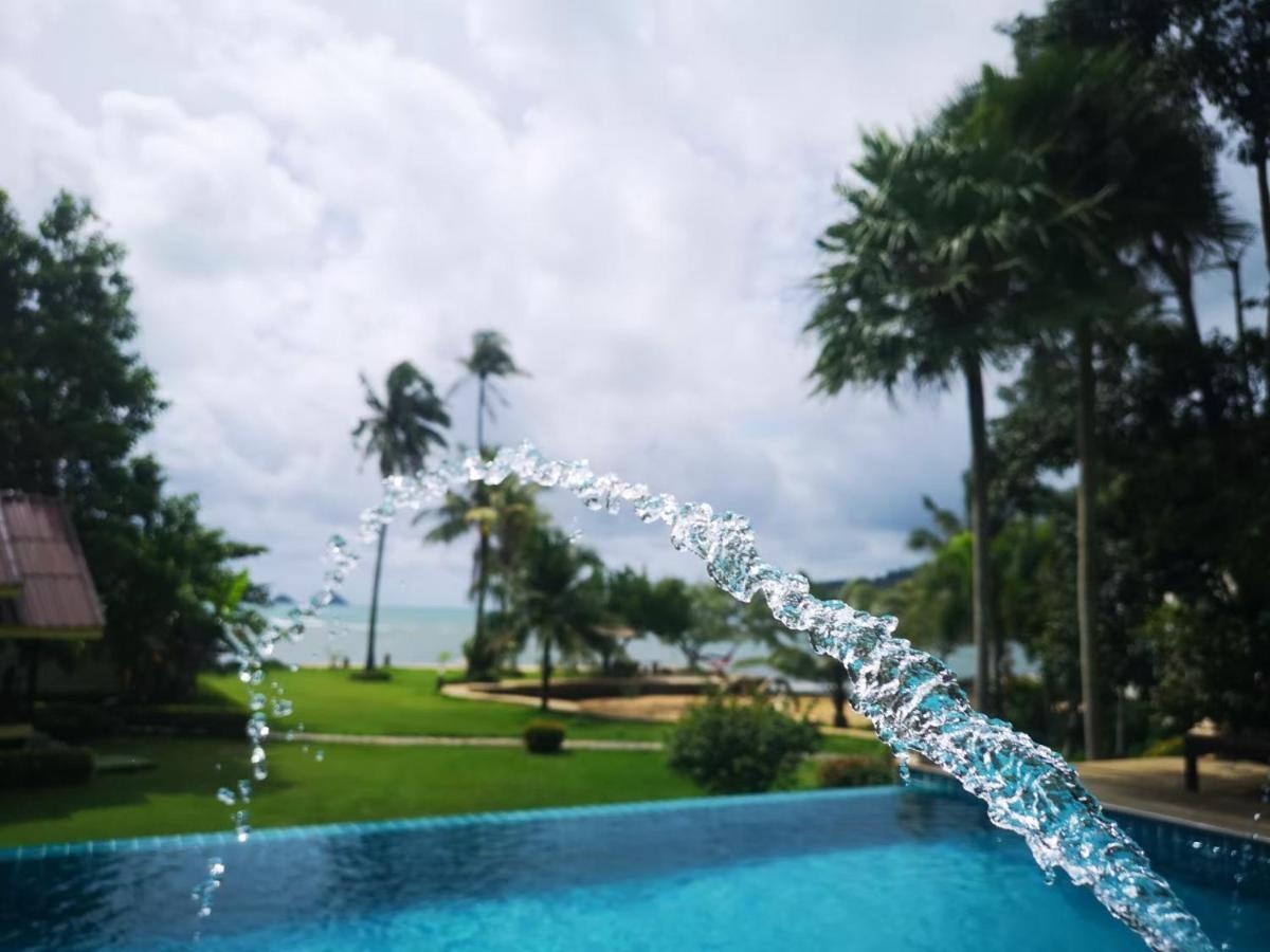 Koh Chang Bailan Beach Resort Exterior photo