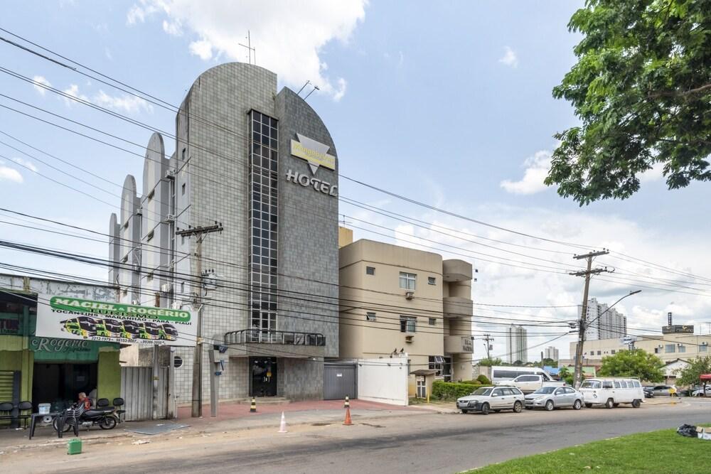 Mangabeiras Hotel Goiania Exterior photo