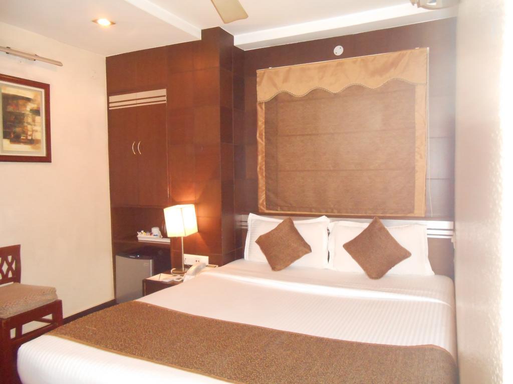 Hotel O2 Vip Kolkata Room photo