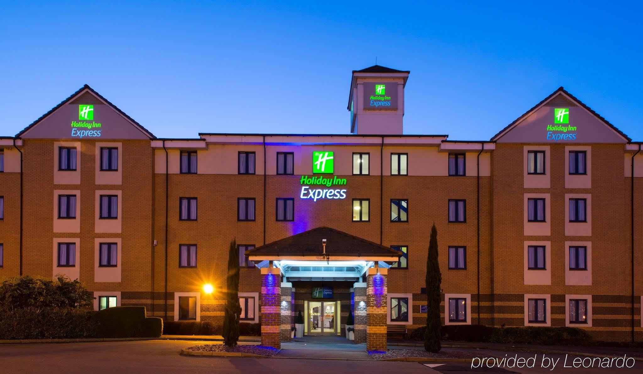 Holiday Inn Express London - Dartford, An Ihg Hotel Exterior photo