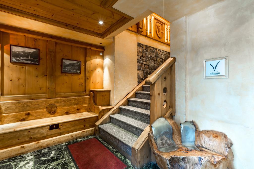Les Cretes Blanches Hotel Val-d'Isere Exterior photo