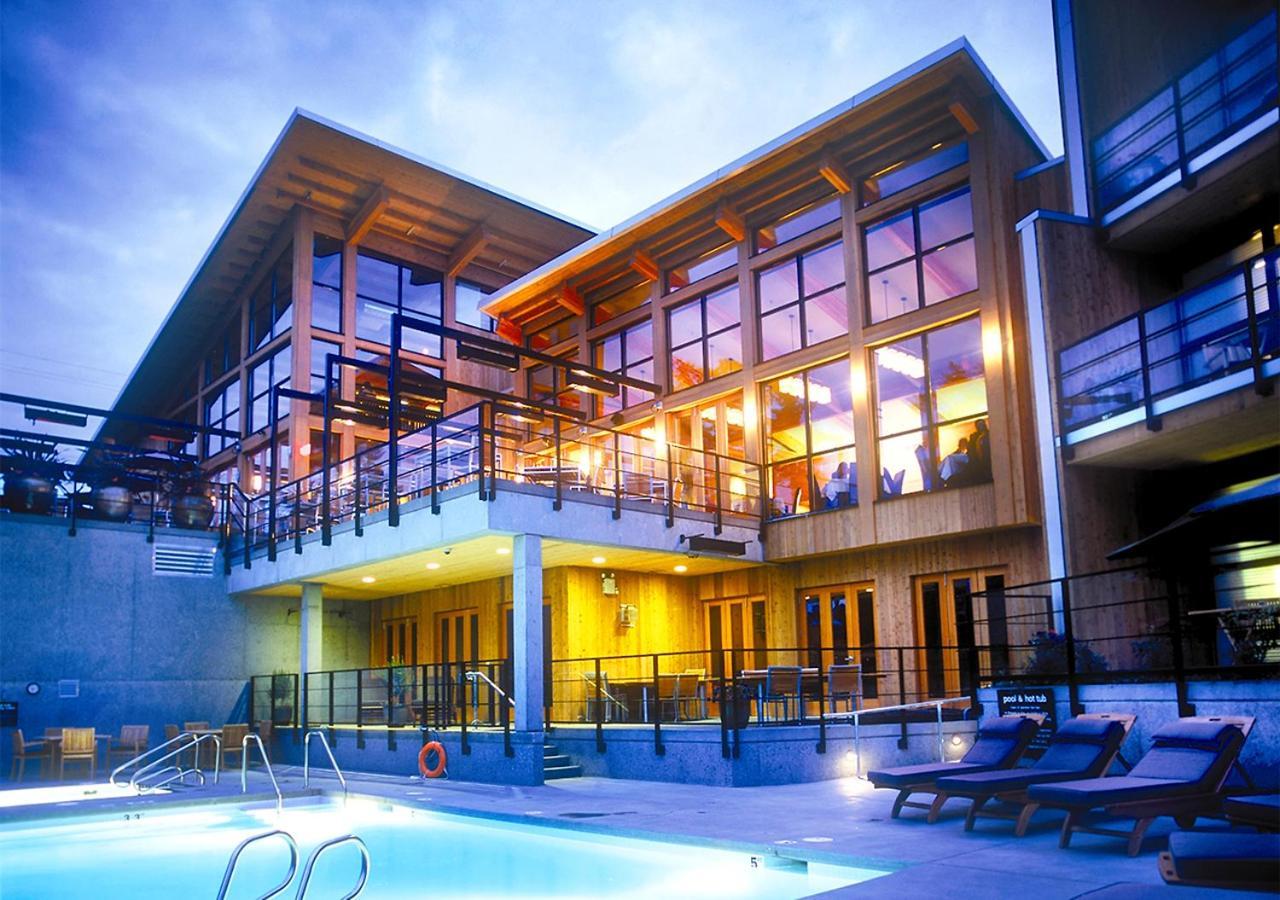 Brentwood Bay Resort & Spa Exterior photo