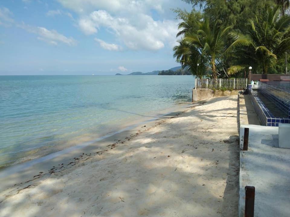 Lipa Bay Resort Lipa Noi Exterior photo