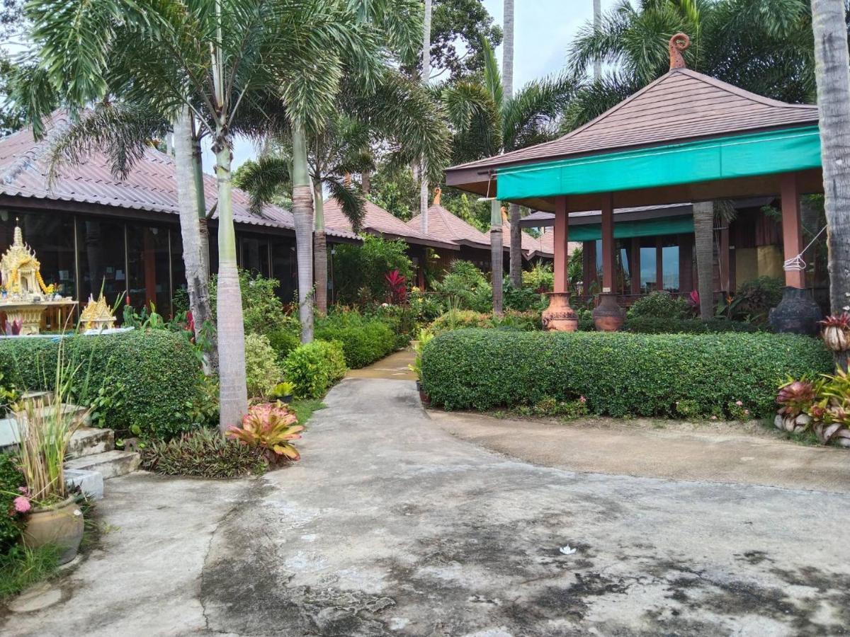 Lipa Bay Resort Lipa Noi Exterior photo