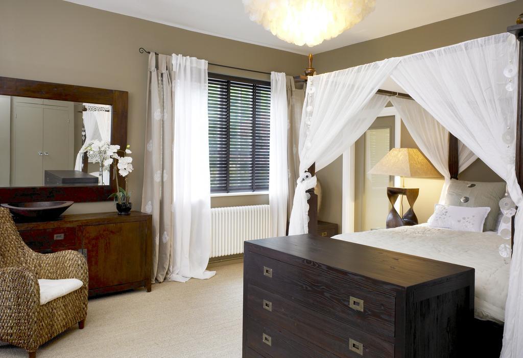 Windfalls Boutique Hotel Crawley  Room photo