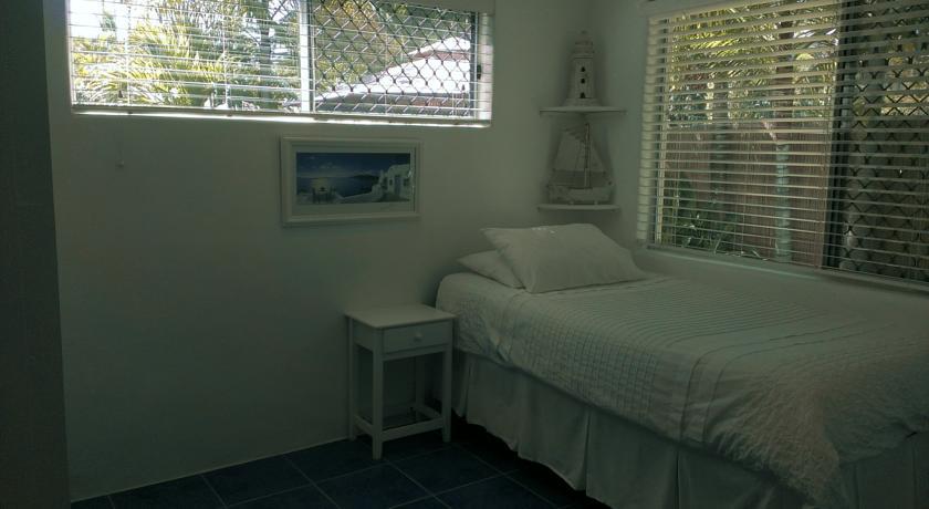 Trinity Tropical Oasis Holiday House Cairns Room photo