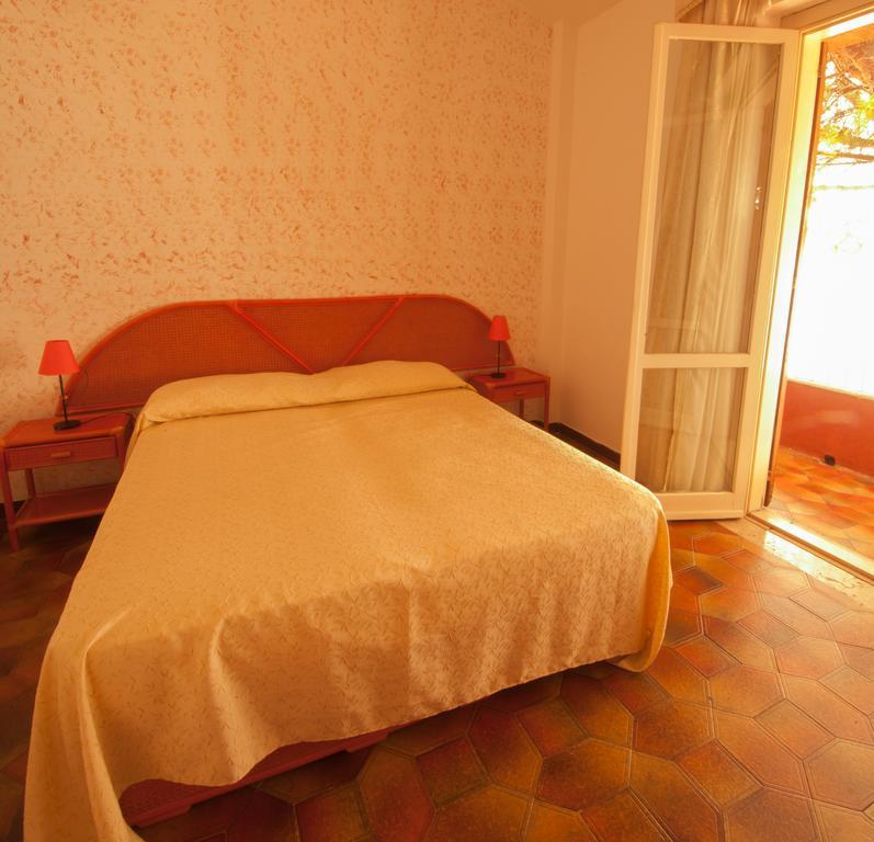 Hotel Baia Dell'Est Staletti Room photo
