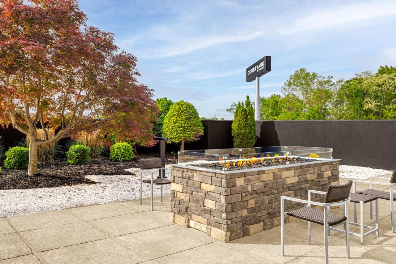 Courtyard Paducah West Hotel Exterior photo