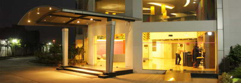 Qube Studios New Delhi Exterior photo