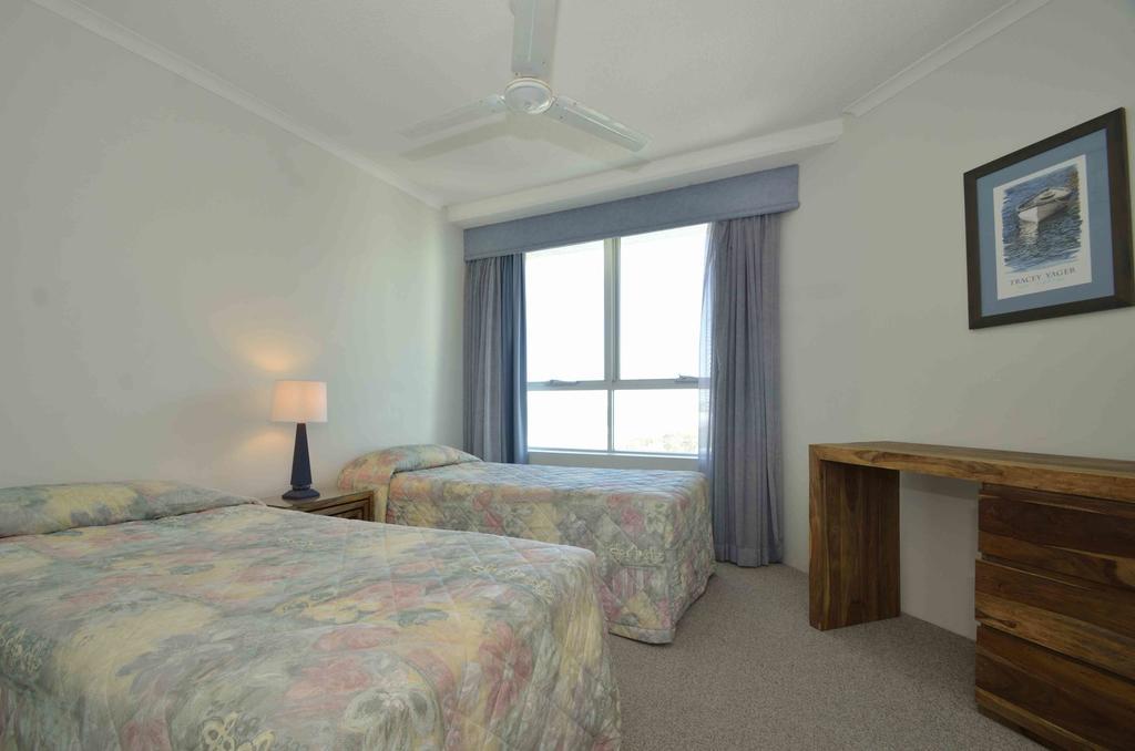 Chateau Royale Beach Resort Maroochydore Room photo