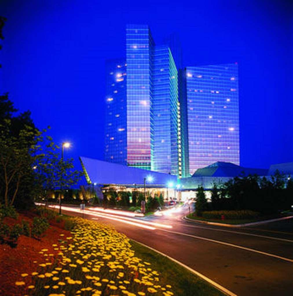 Mohegan Sun Hotel Uncasville Exterior photo