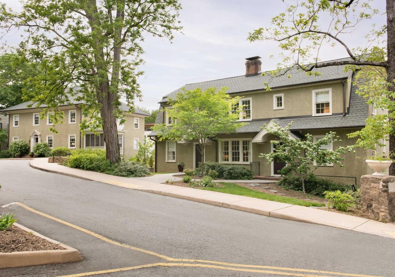 Oakhurst Inn Charlottesville Exterior photo