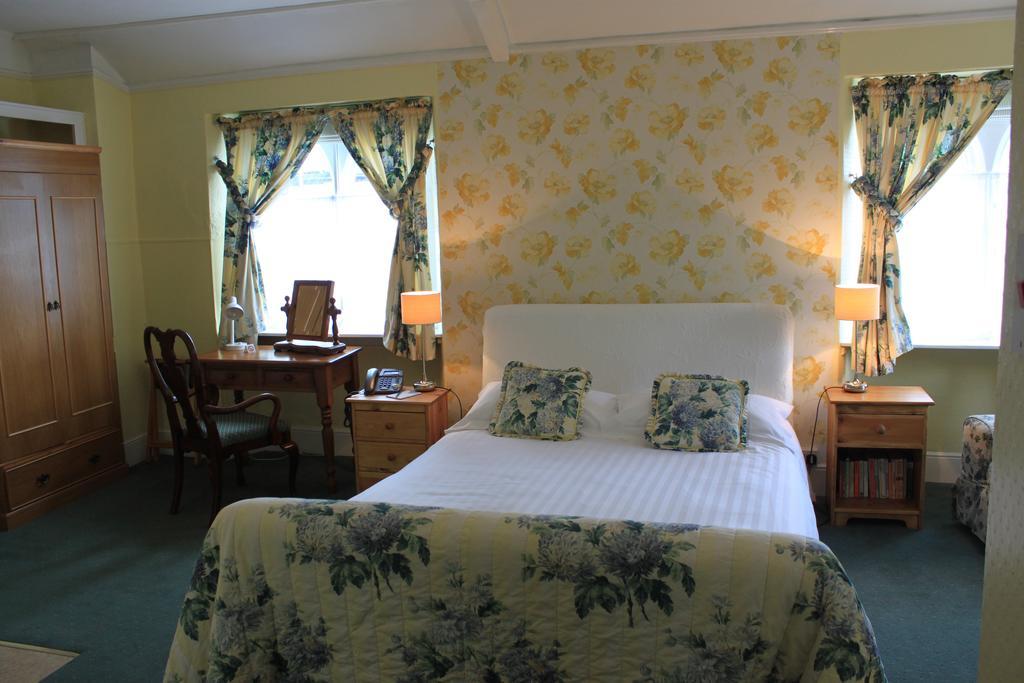 Lifton Hall Hotel Room photo