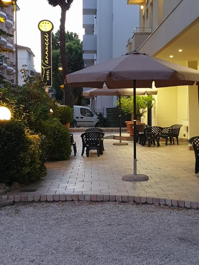 Hotel Vannucci Rimini Exterior photo