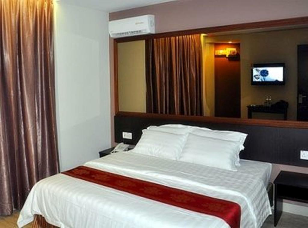 Goldenhill Hotel Kota Kinabalu Room photo