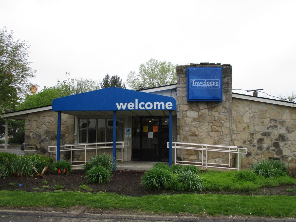 Travelodge By Wyndham Lansing Exterior photo