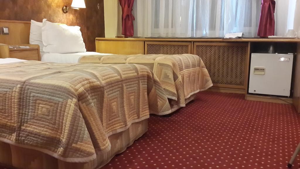 Atiskan Hotel Eskisehir Room photo