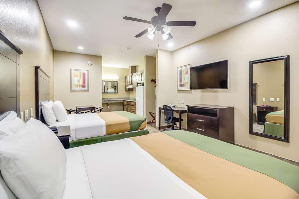 Americas Best Value Inn & Suites Tomball Room photo