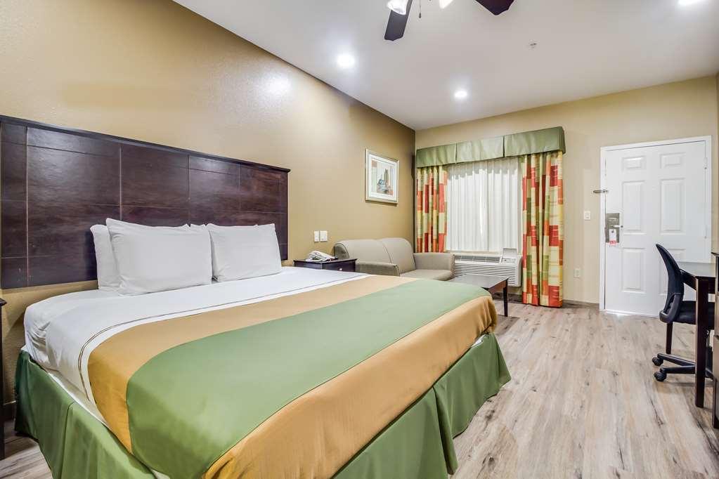 Americas Best Value Inn & Suites Tomball Room photo