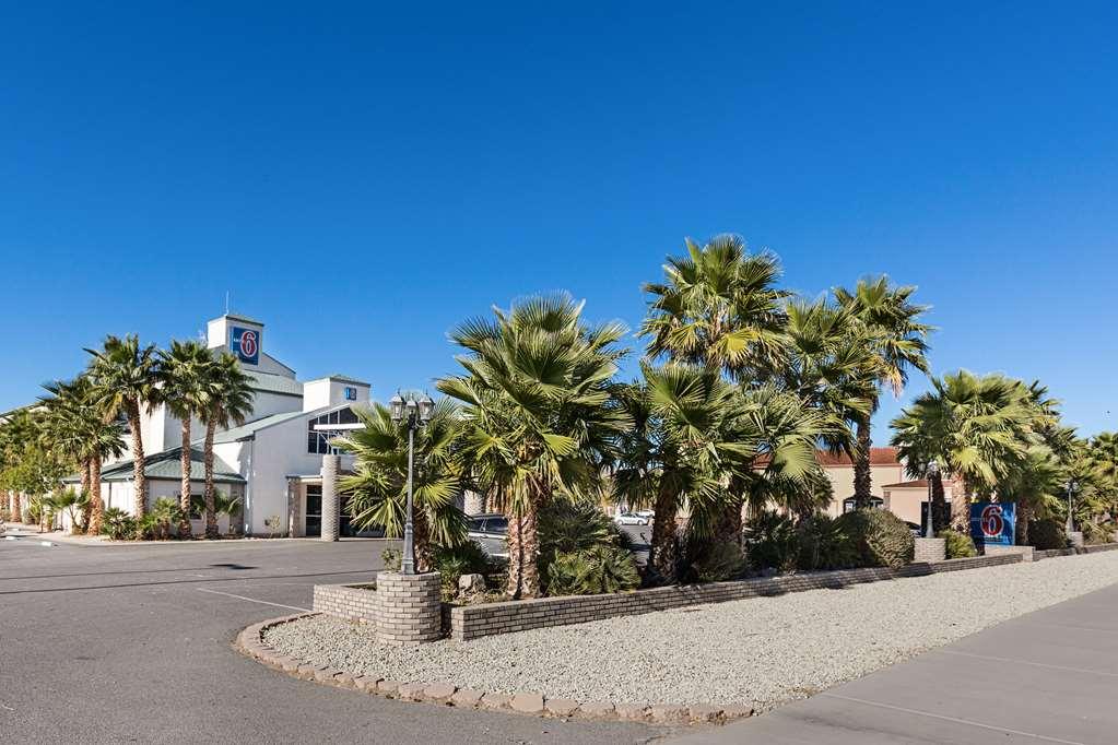 Motel 6 Beatty - Death Valley Exterior photo