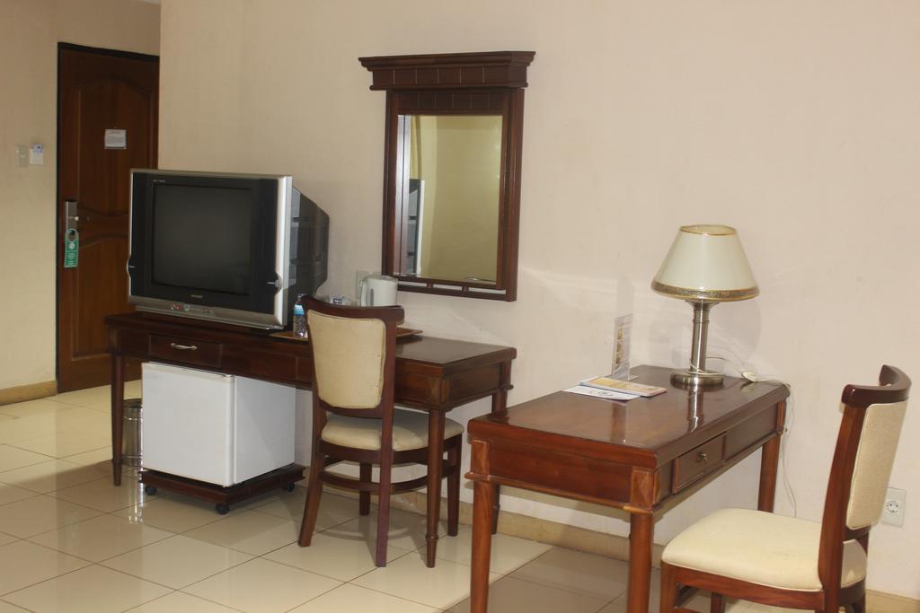 Hotel Yasmin Jayapura Room photo