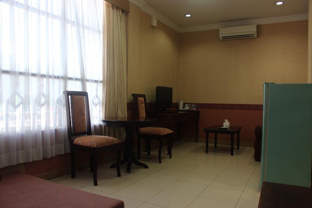 Hotel Yasmin Jayapura Room photo