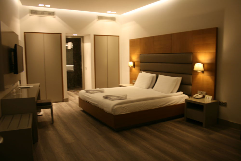 Temenos Luxury Suites Hotel & Spa Ortakent Room photo