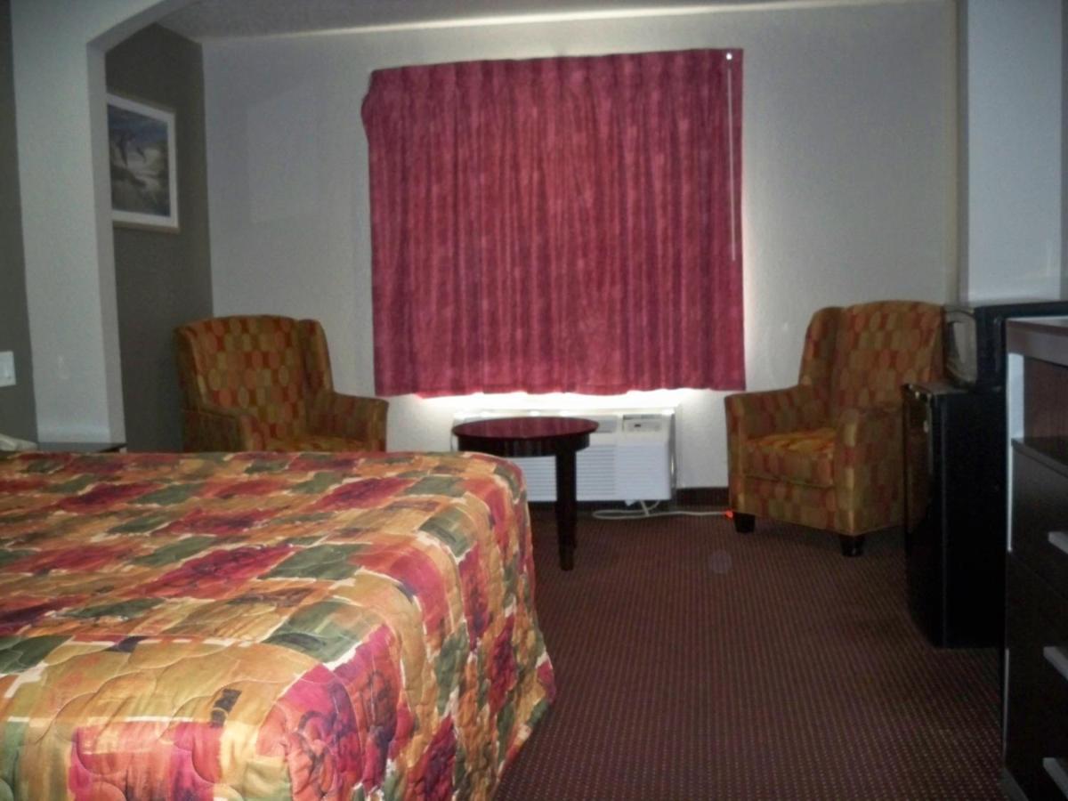 Scottish Inn And Suites Beaumont Exterior photo