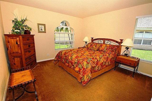 Universal Vacations Naples Area Homes Room photo