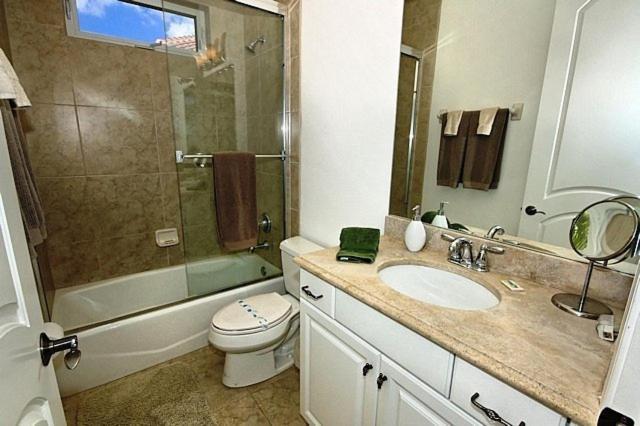 Universal Vacations Naples Area Homes Room photo