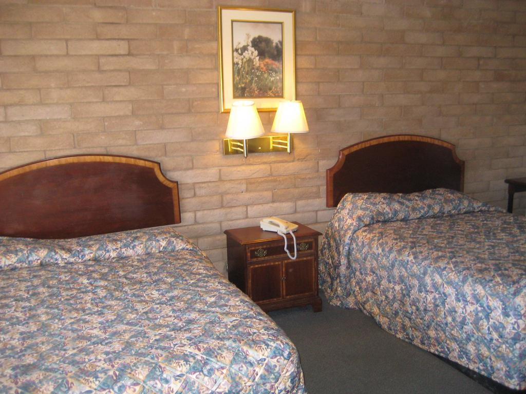 El Capitan Motel Gallup Room photo