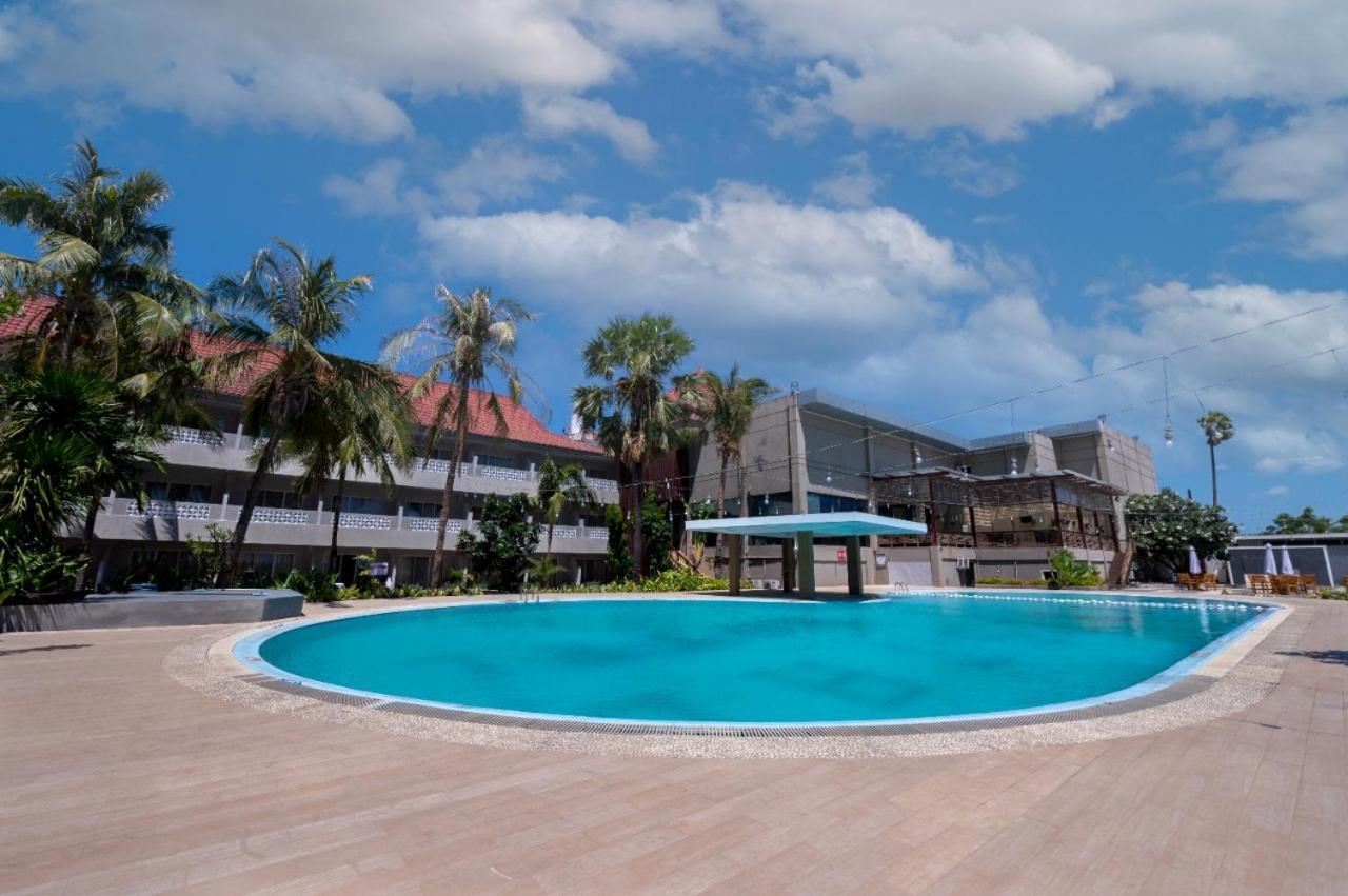 Kristal Hotel Kupang Kupang  Exterior photo