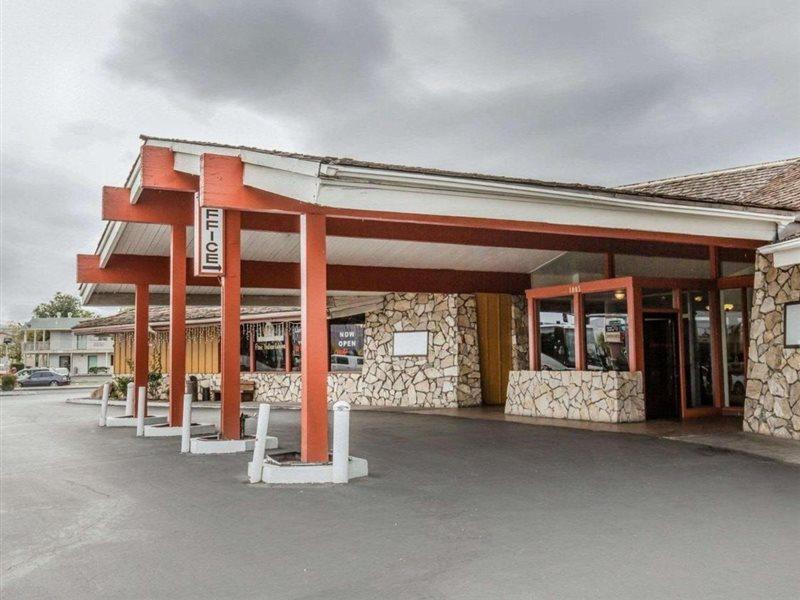 Econo Lodge Near Reno-Sparks Convention Center Exterior photo