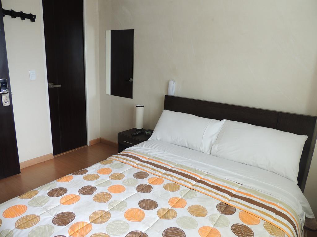 Titan Hotel & Spa Bogota Room photo