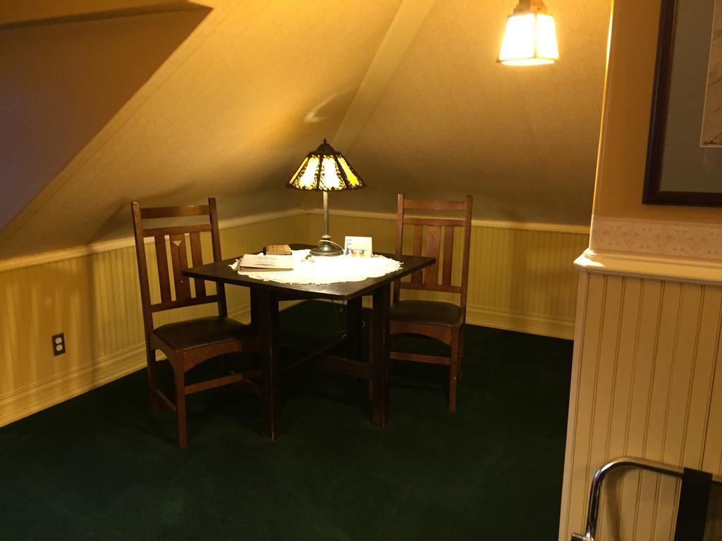 Alaska'S Capital Inn Bed And Breakfast (Adults Only) Juneau Room photo