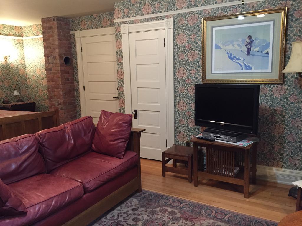 Alaska'S Capital Inn Bed And Breakfast (Adults Only) Juneau Room photo