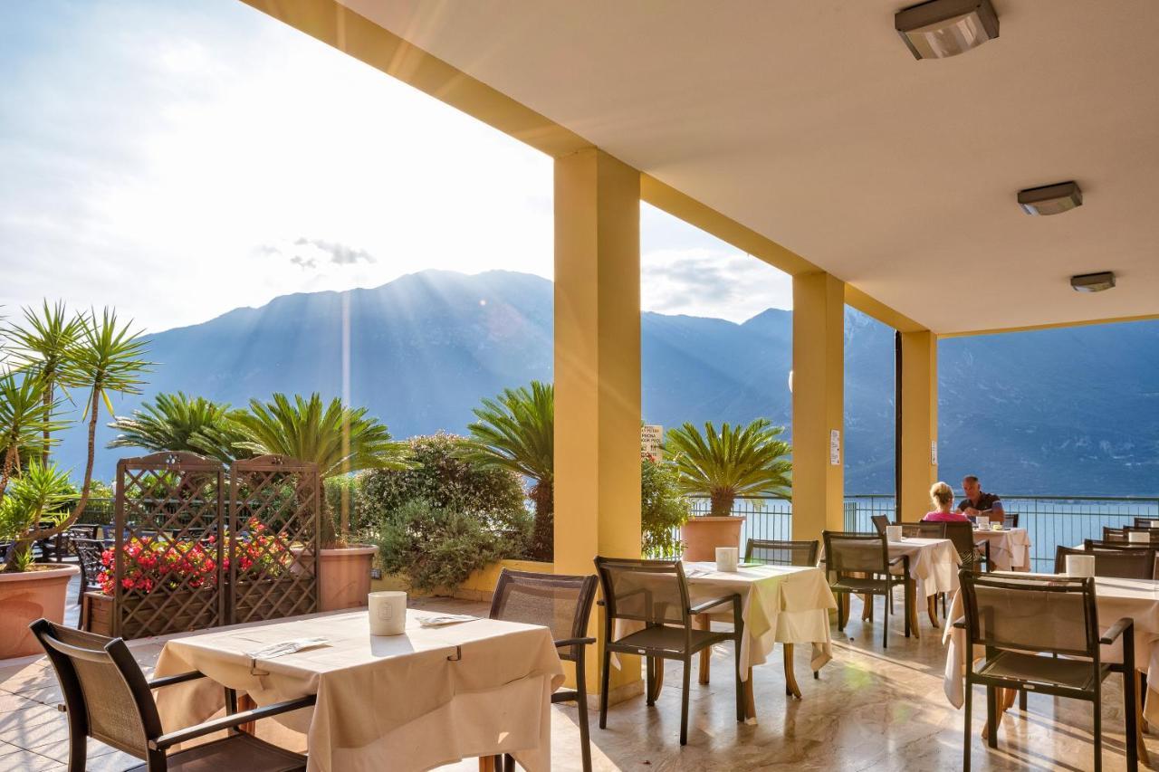 Hotel San Pietro Limone sul Garda Exterior photo