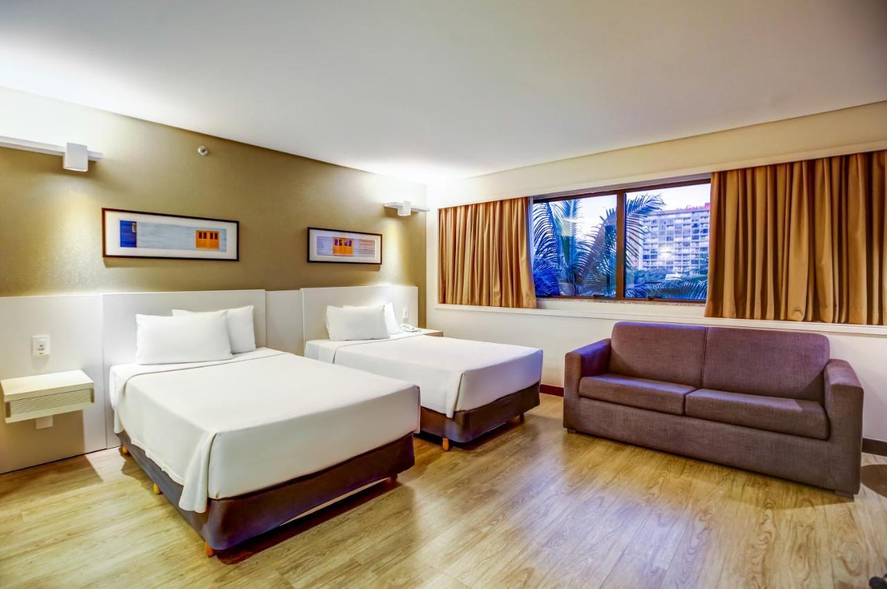 Comfort Suites Brasilia Exterior photo