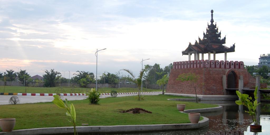 Man Myanmar Hotel Naypyidaw Exterior photo