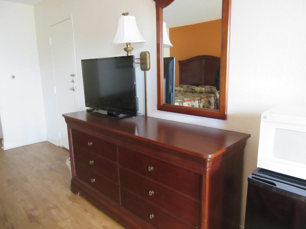 Dunes Inn & Suites - Tybee Island Room photo