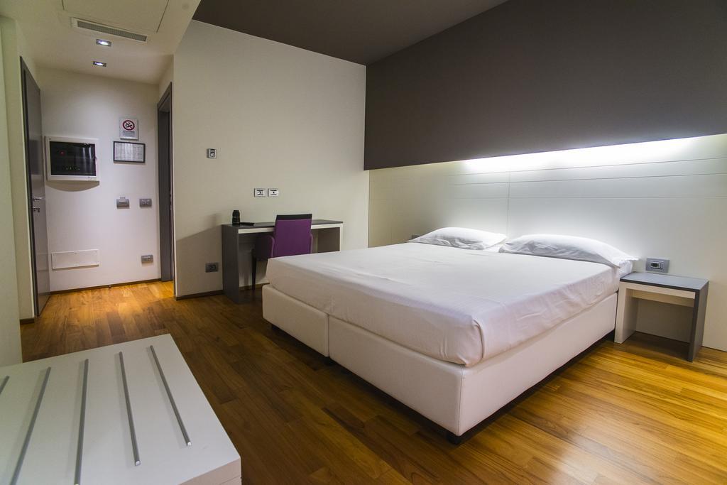 Hotel Mariet Romano di Lombardia Room photo